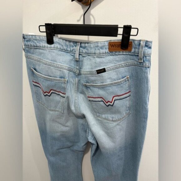 WRANGLER- HIGH RISE FIERCE FLARE JEANS - Woman’s 32/34 - Picture 7 of 10